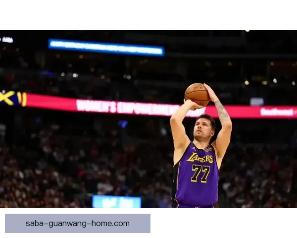 东契奇腿筋受伤雷迪克责任引争议球队用主力变成雷伯杜模式